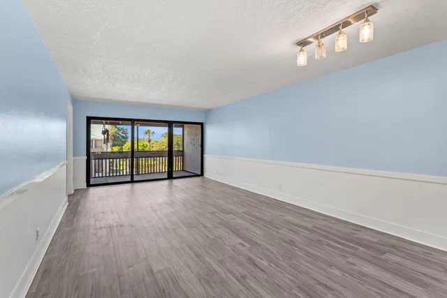 Unit B2 photo 18