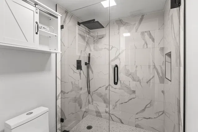 Unit B2 photo 24