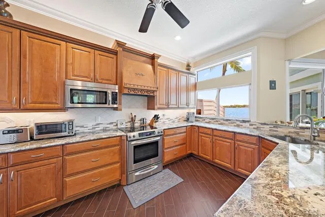 Residence photo 17