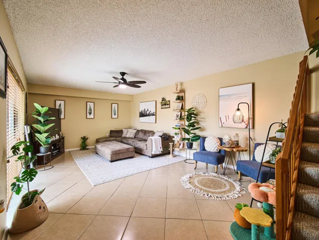Residence photo 2