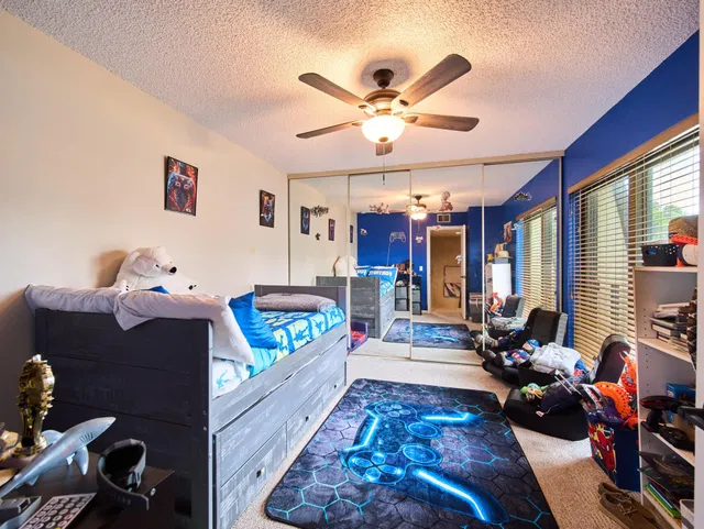 Residence photo 16