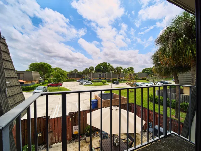 Residence photo 18