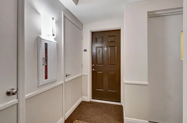 610 Clematis Unit 833 photo 7