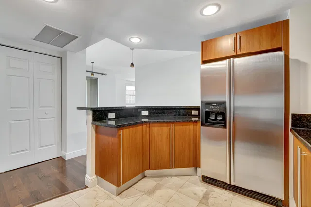 610 Clematis Unit 833 photo 13