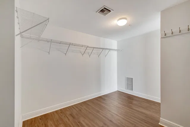 610 Clematis Unit 833 photo 44