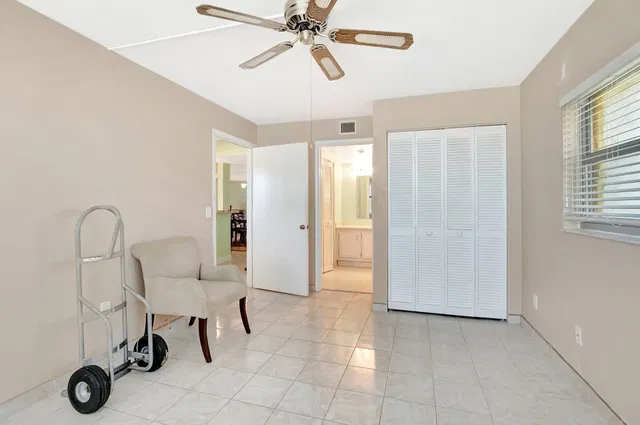 Unit 209 photo 21