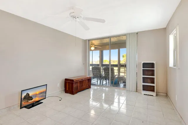 Unit 209 photo 24
