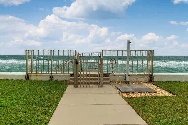 Unit 610 photo 35
