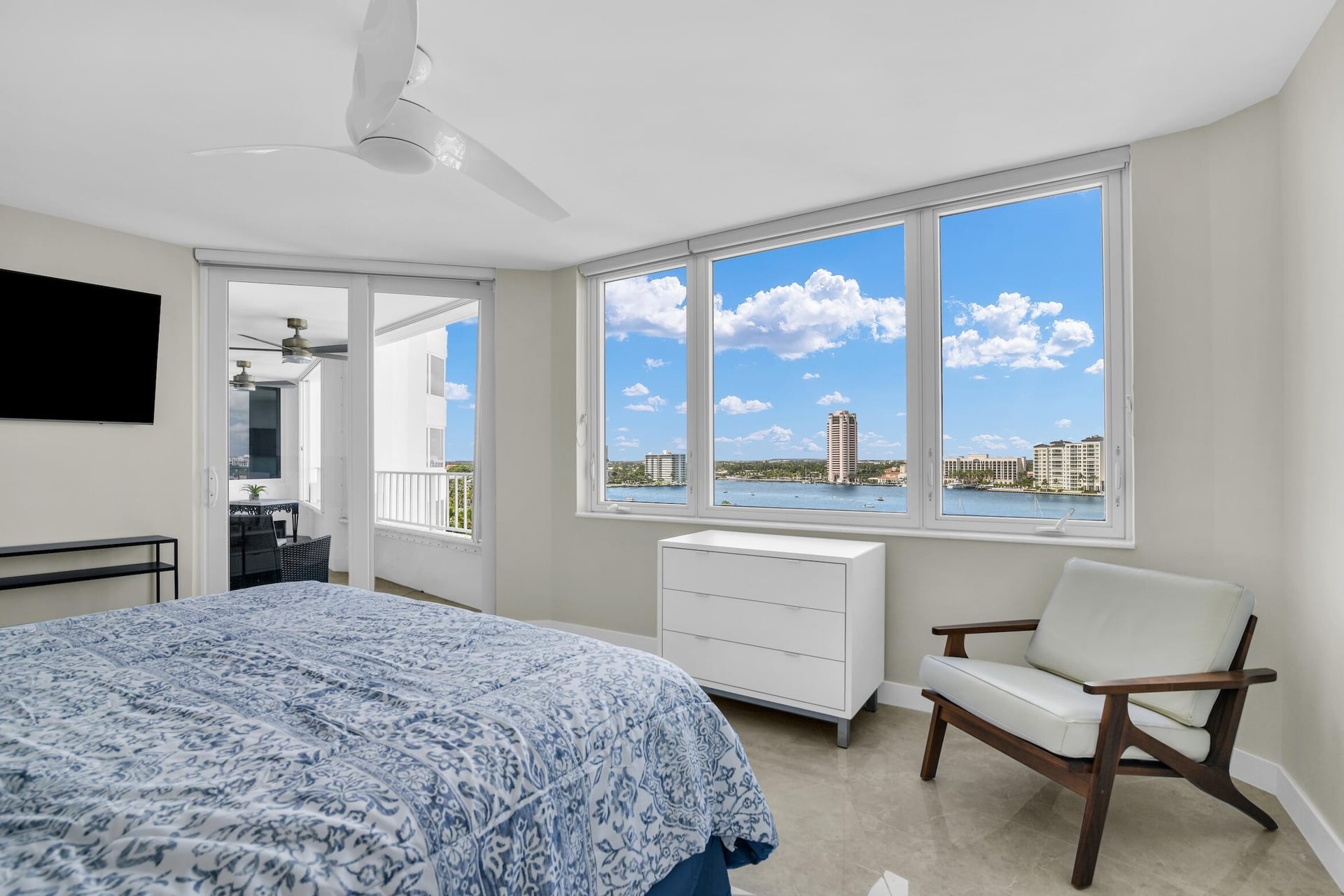 500 S Ocean Boca Unit 1009 photo 18