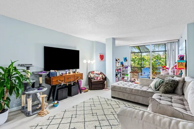  Unit 104 photo 11