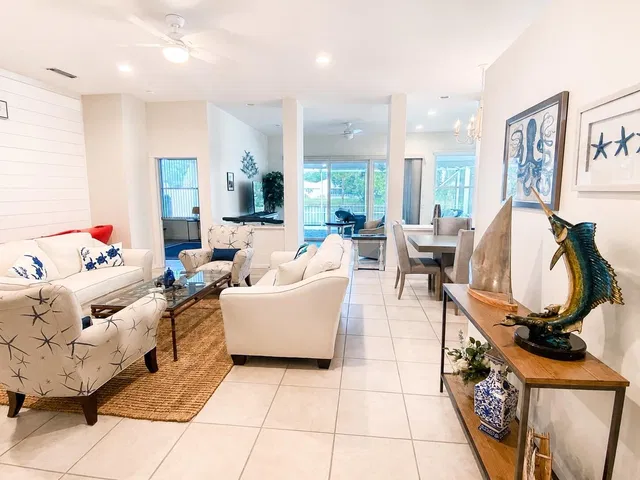 Residence photo 2