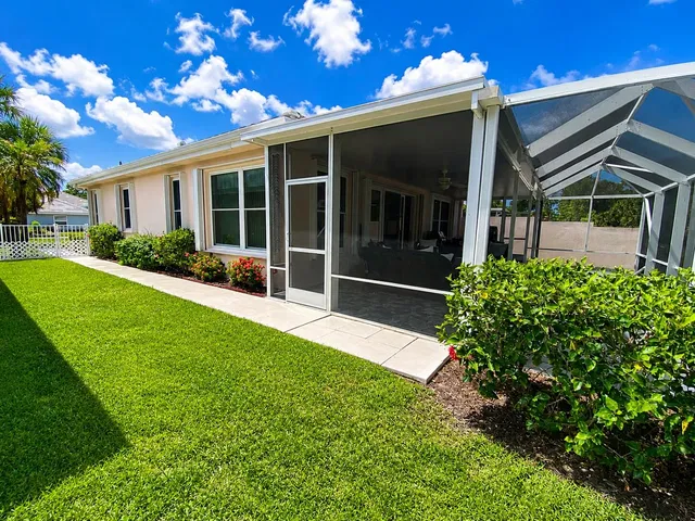 Residence photo 4