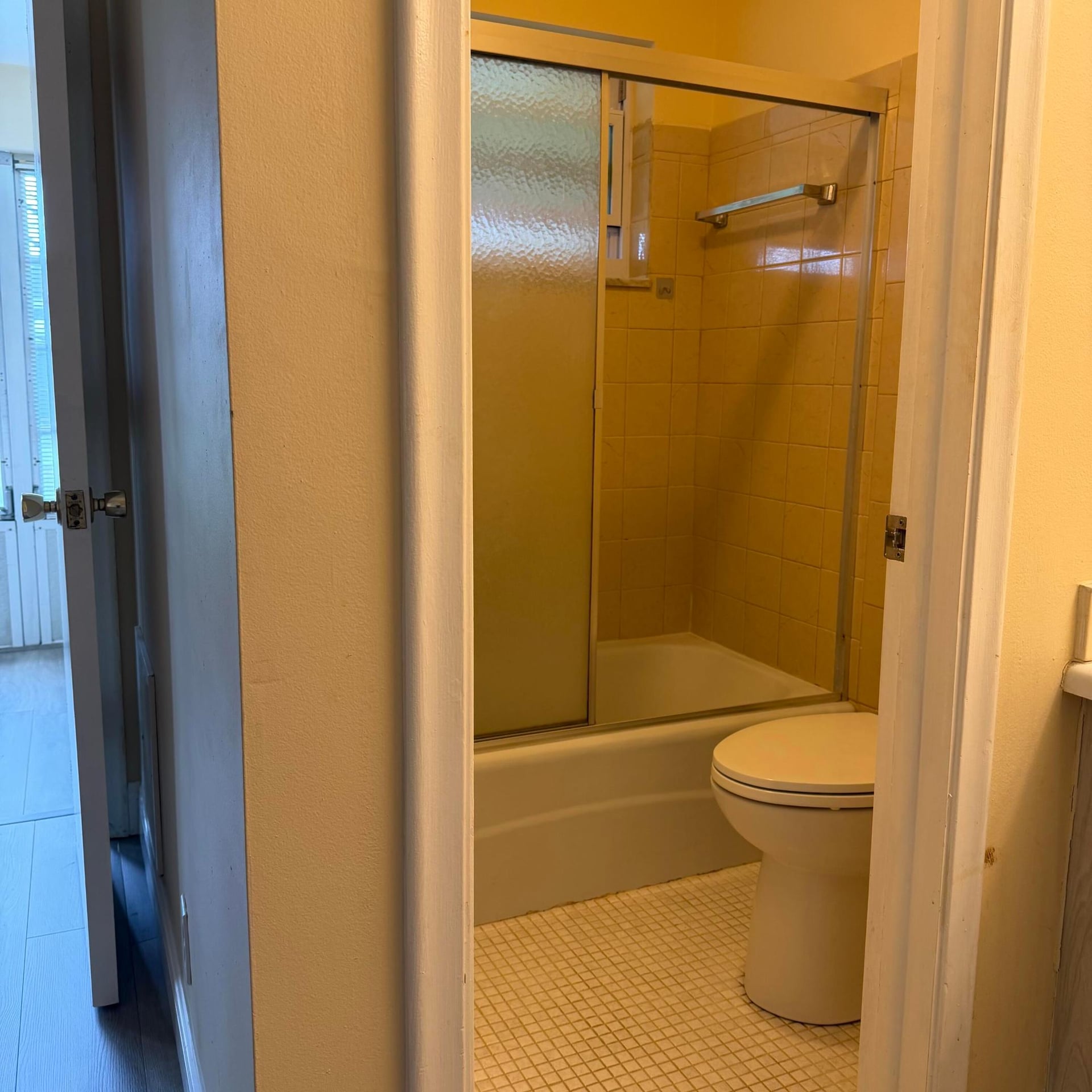 Unit Unit C photo 15