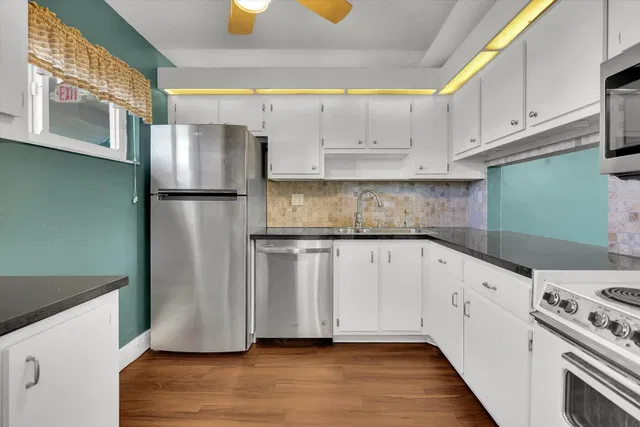 Unit 212 photo 8