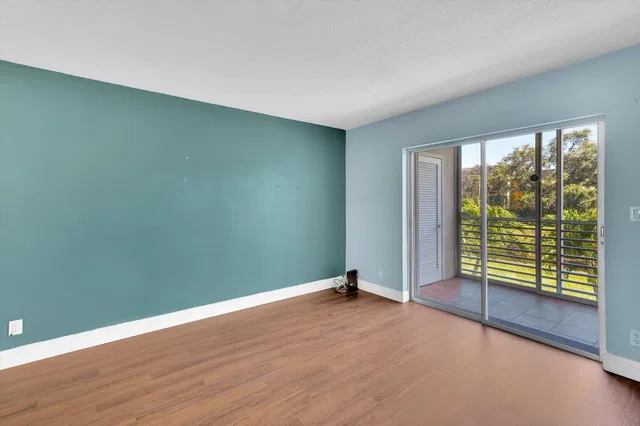 Unit 212 photo 13