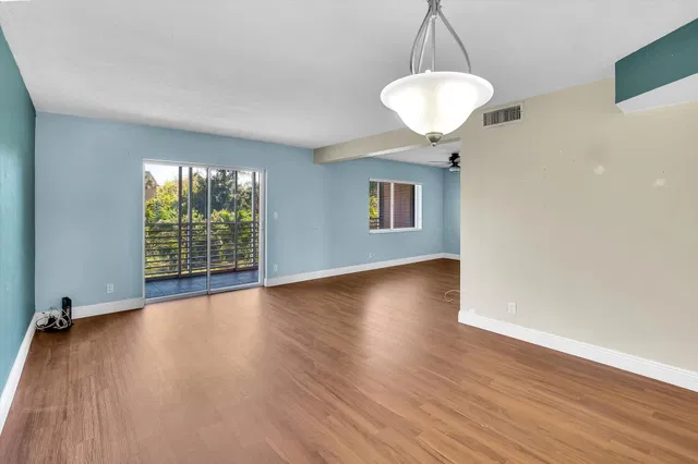 Unit 212 photo 15