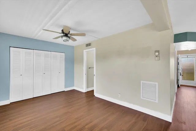Unit 212 photo 23