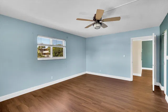 Unit 212 photo 31
