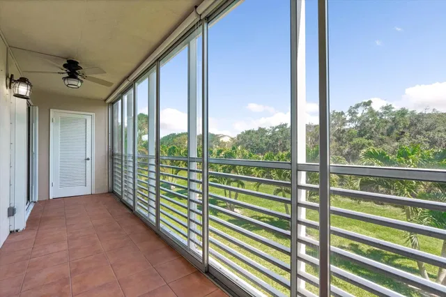 Unit 212 photo 37
