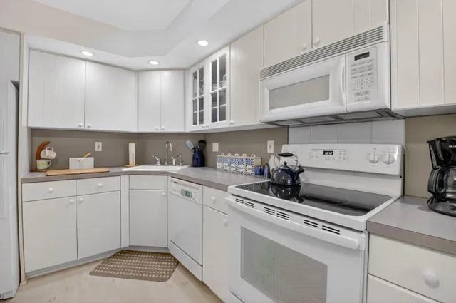 Unit 4205 photo 21