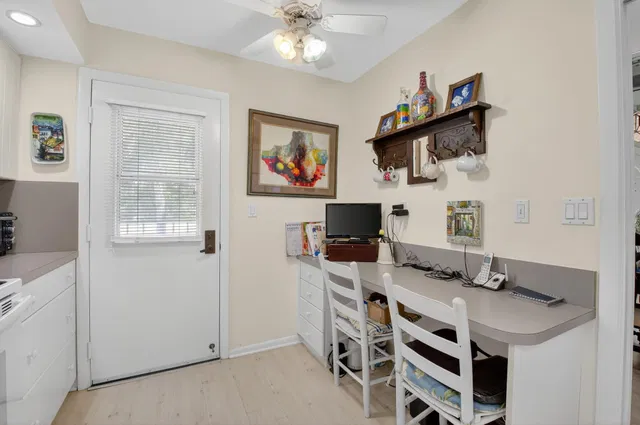Unit 4205 photo 23