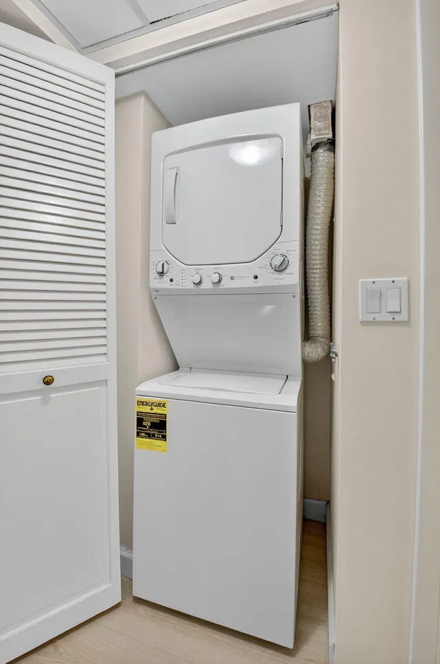 Unit 4205 photo 35