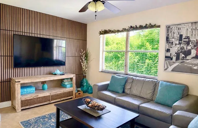 Residence photo 2