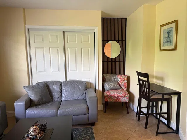 Residence photo 4