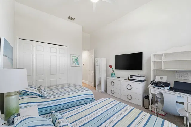 Residence photo 15