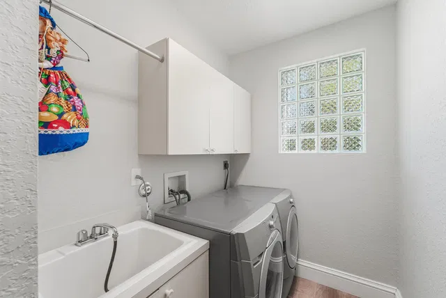 Residence photo 17