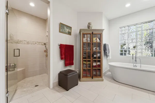 Residence photo 32