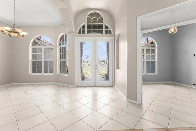 Residence photo 3