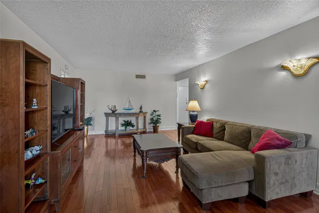 Unit 205 photo 6