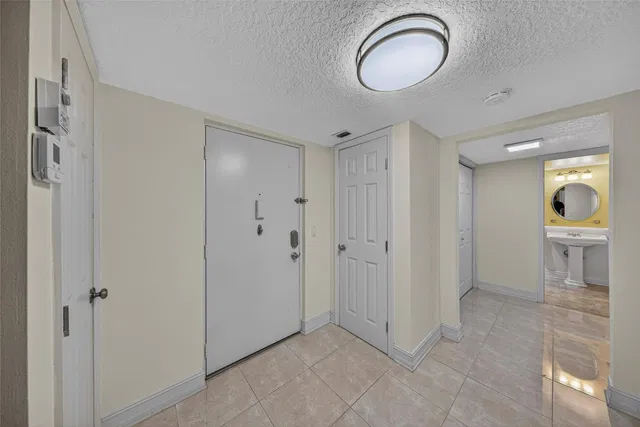 Unit 205 photo 16