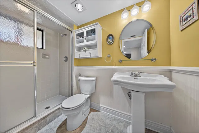 Unit 205 photo 20