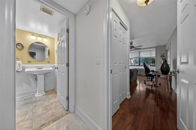 Unit 205 photo 21