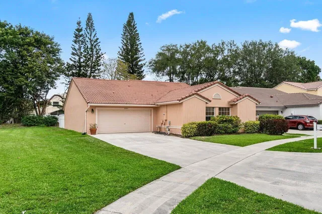 Residence photo 2