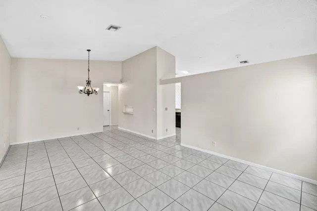 Residence photo 6