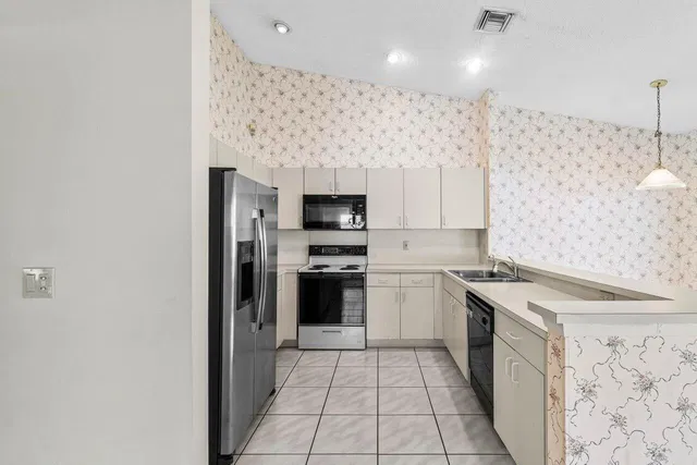 Residence photo 9