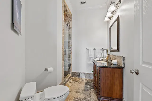 Residence photo 43