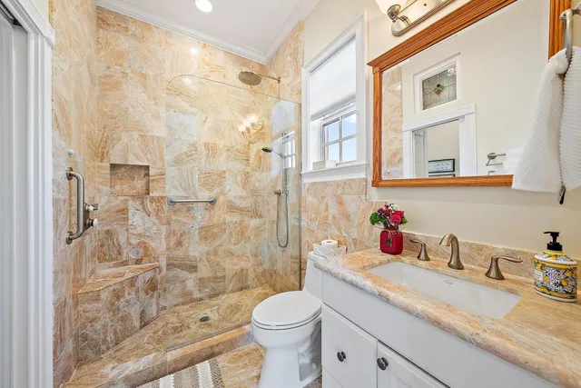 Residence photo 63