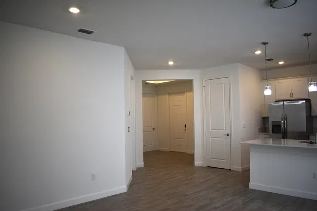  Residence photo 6