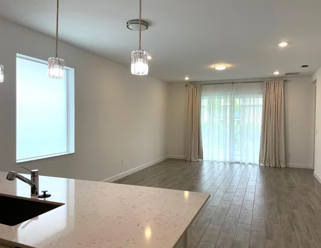  Residence photo 12