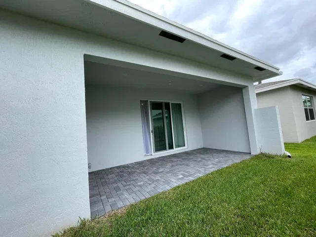  Residence photo 26