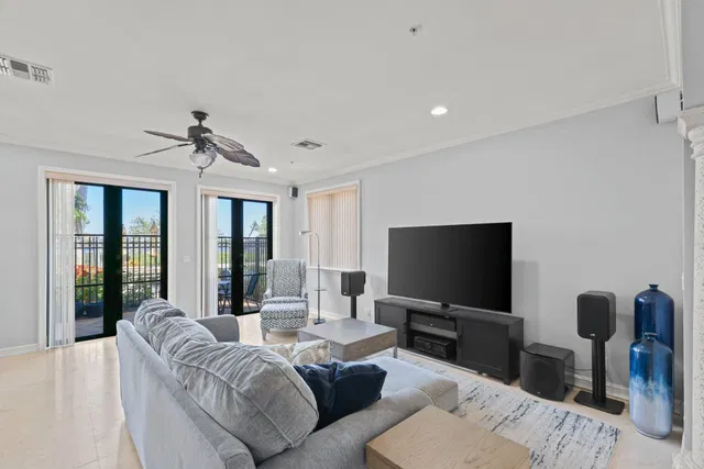 Residence photo 10
