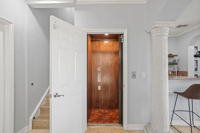 Residence photo 20