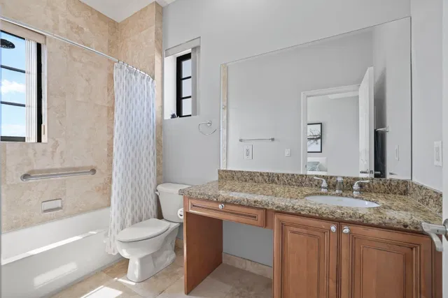 Residence photo 56