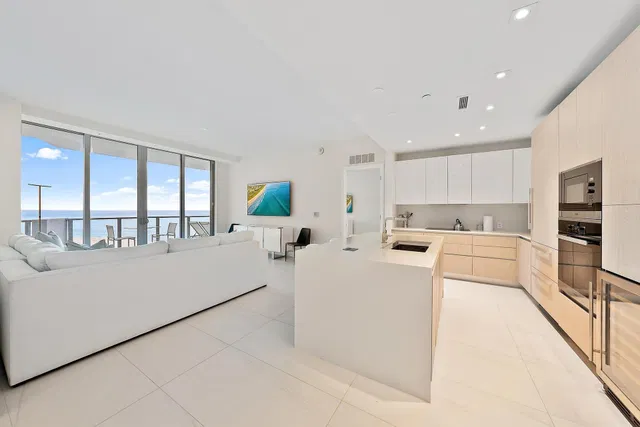 Amrit Ocean Resort & Residences Unit 1002 photo 4
