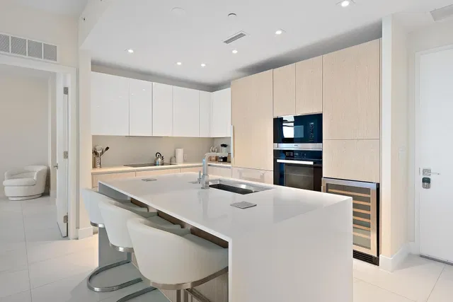 Amrit Ocean Resort & Residences Unit 1002 photo 6