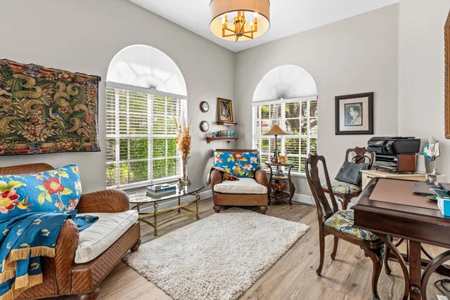 Residence photo 22